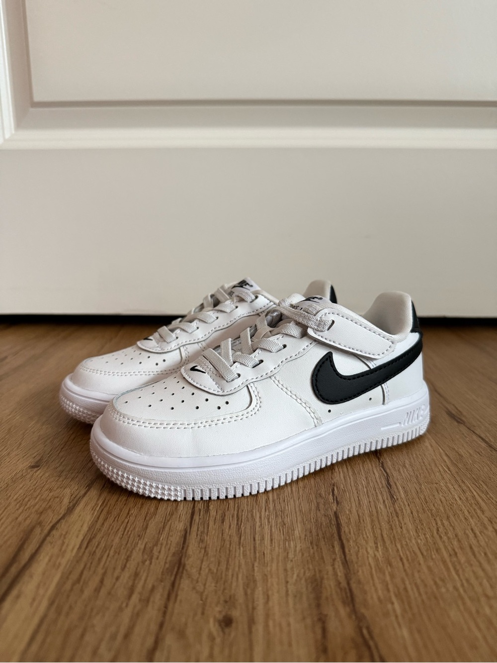 NIKE • size 11c • Kid’s Force 1 Classic White Black Sneakers Velcro